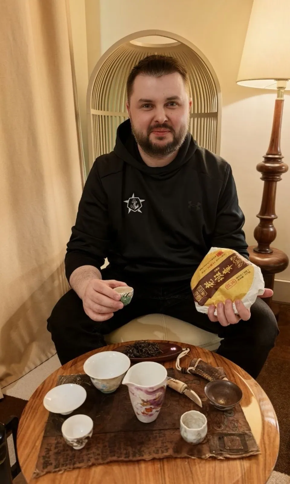 Виктор Маслов, врач ХК Адмирал, на чайной сессии
